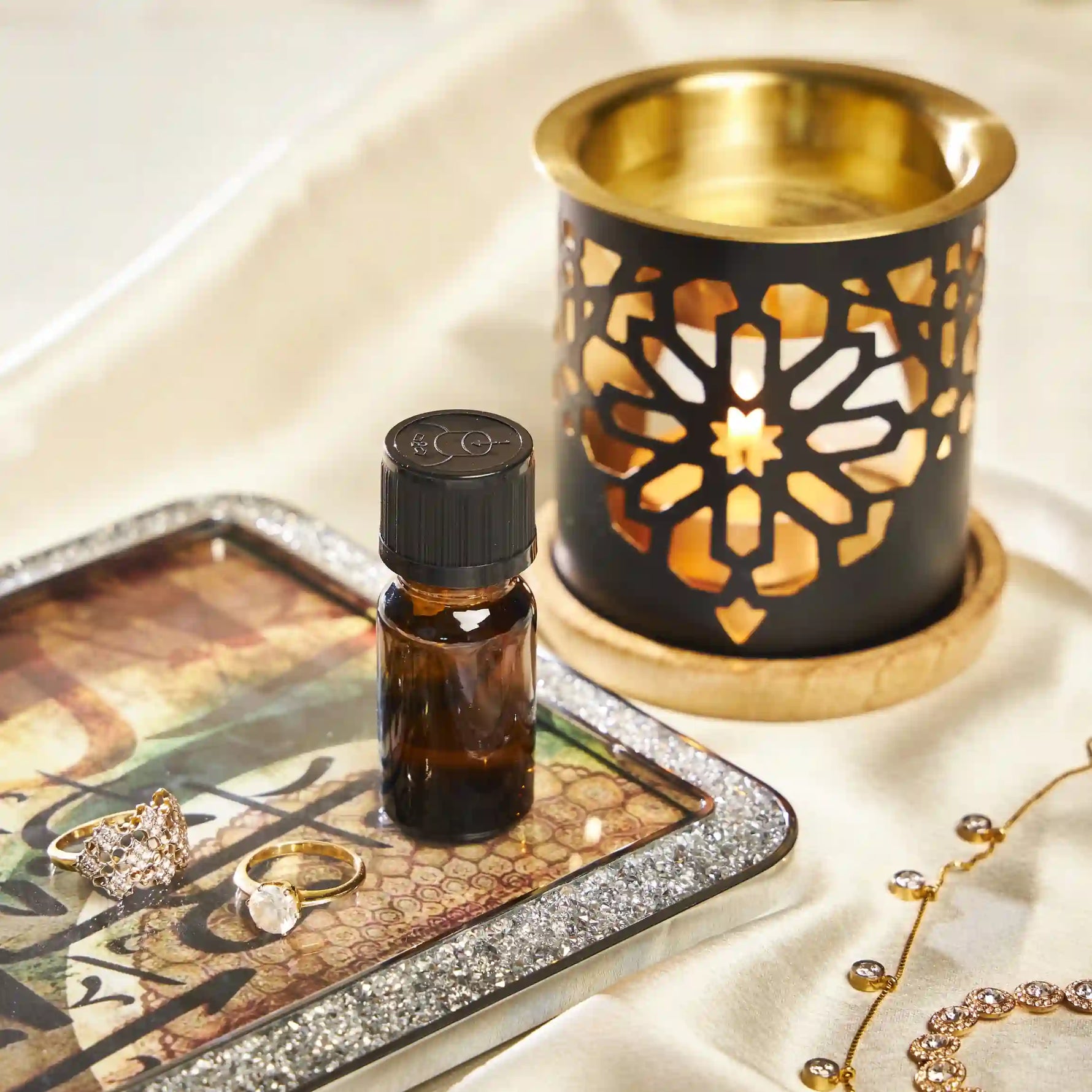 Oud Essential Oil for Aromatherapy, Massage, House Warming Gift